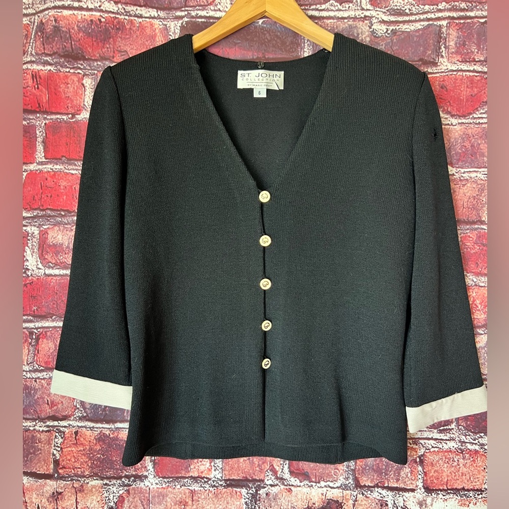 VTG St John Marie Gray Santana Knit Black Gold Crest Button Cardigan Jacket 6